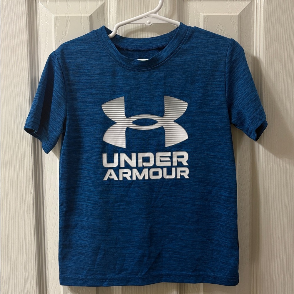 Boys Under Armour dry fit tee & short set